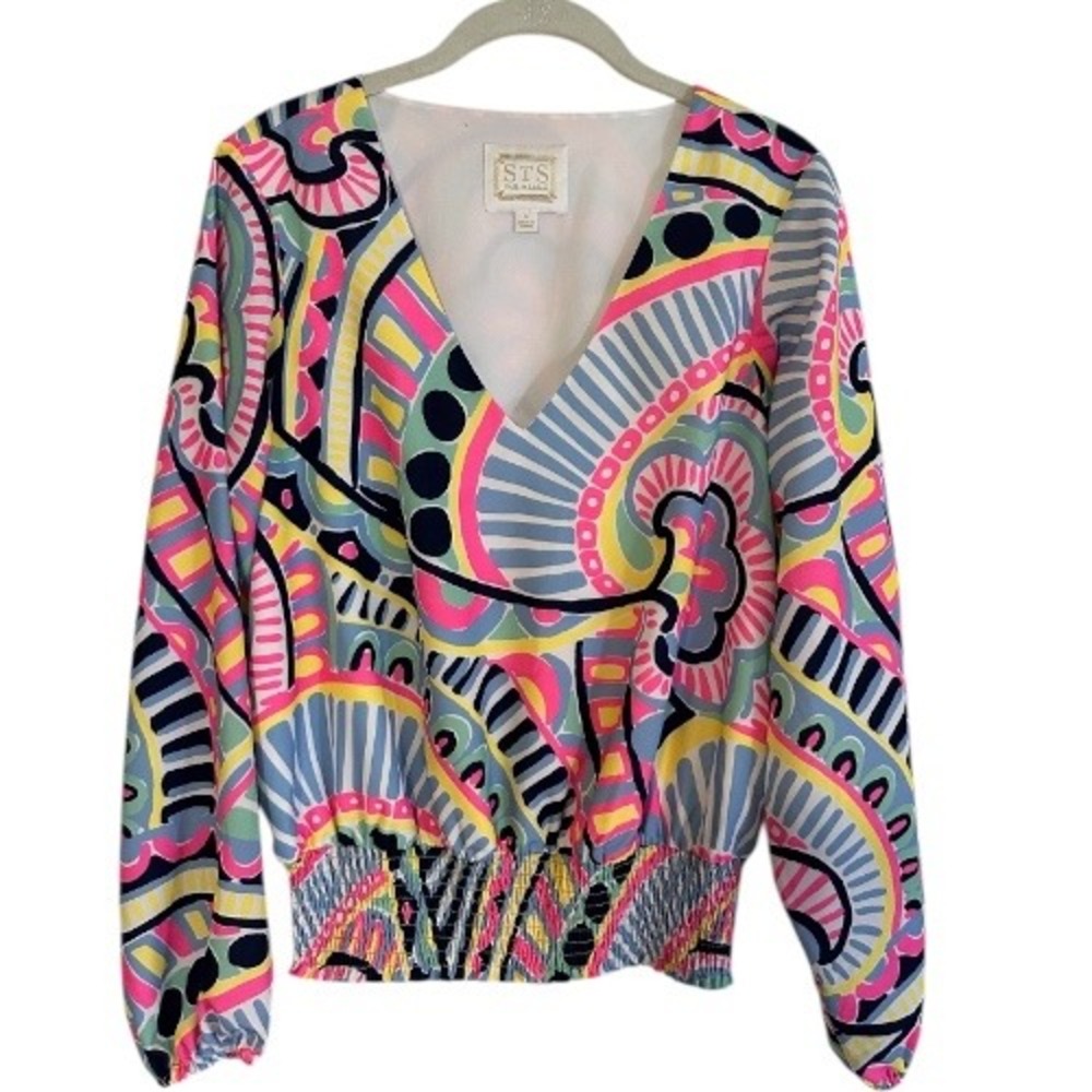 Sail to Sable STS Blouse Women S Multi Color Abstract Smocked V-Neck Top